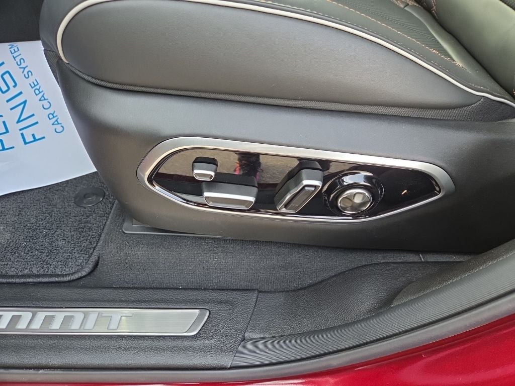 2025 Jeep Grand Cherokee Summit Reserve