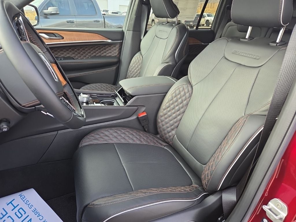 2025 Jeep Grand Cherokee Summit Reserve