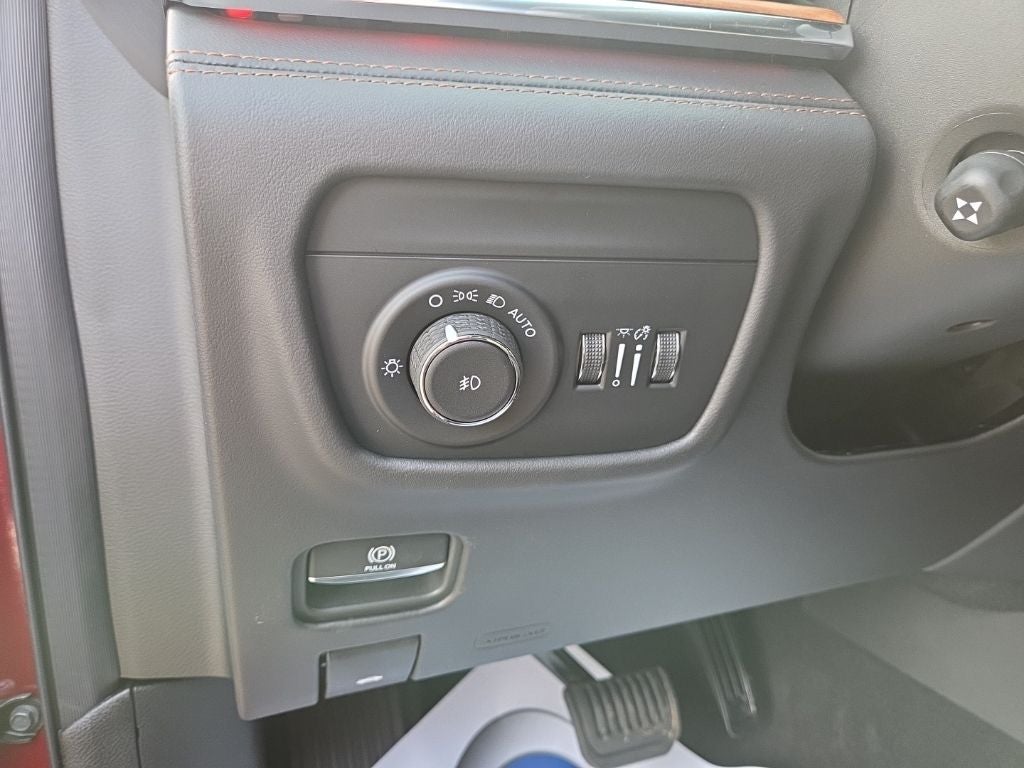 2025 Jeep Grand Cherokee Summit Reserve