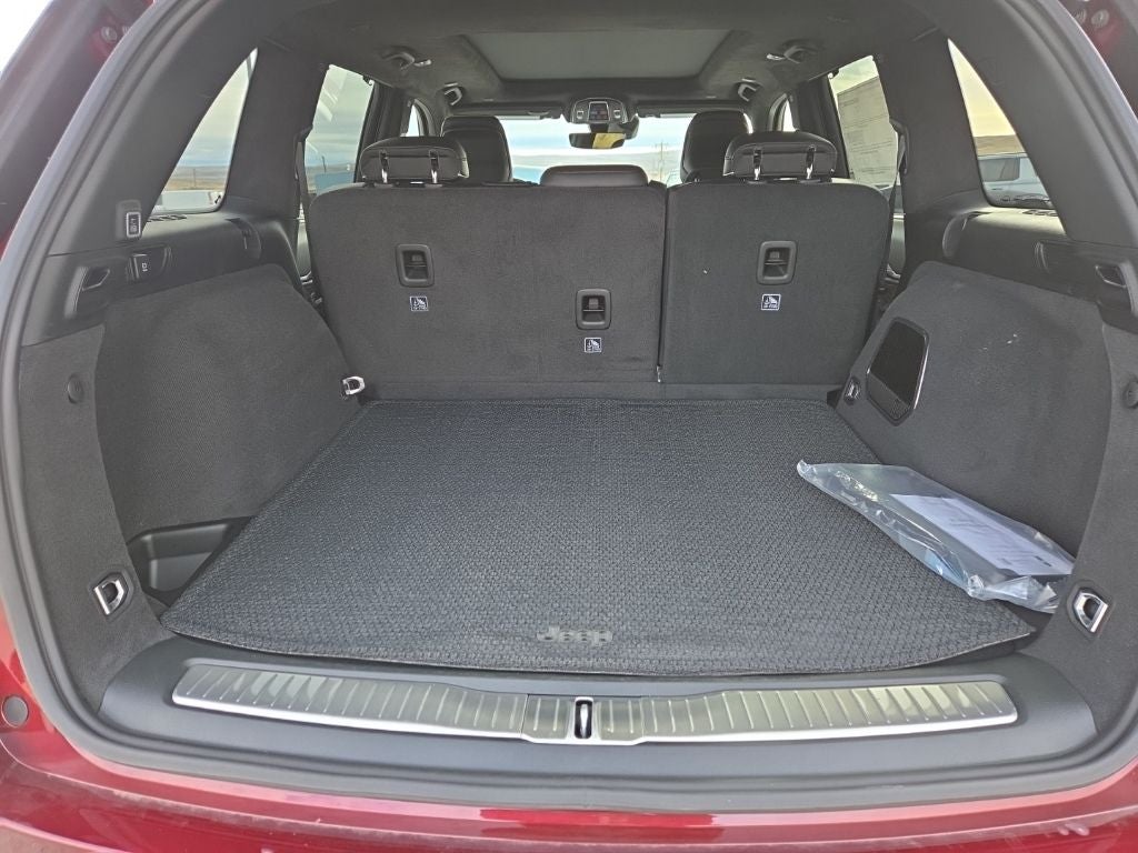 2025 Jeep Grand Cherokee Summit Reserve