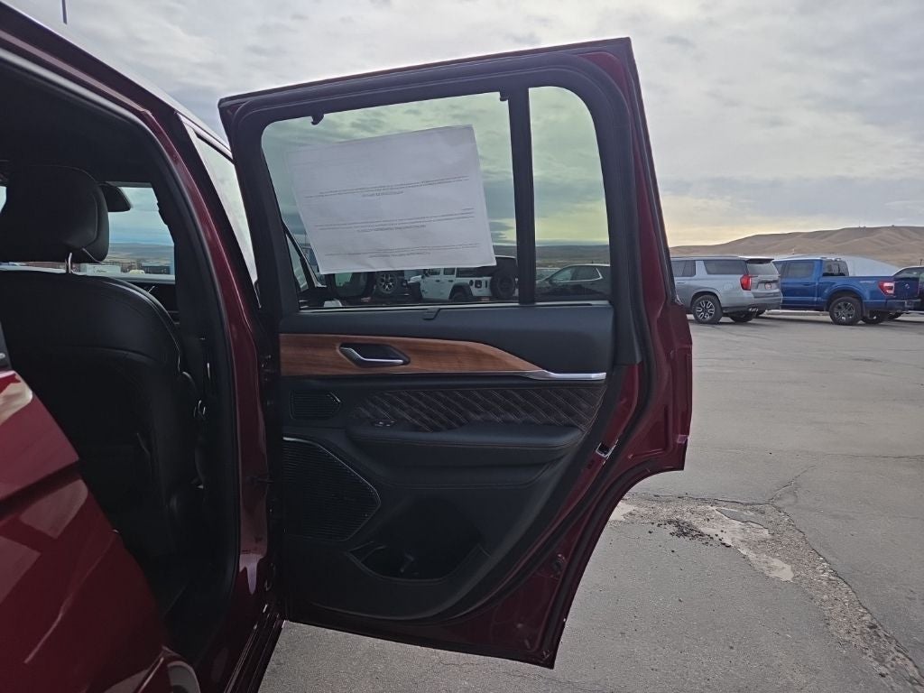 2025 Jeep Grand Cherokee Summit Reserve