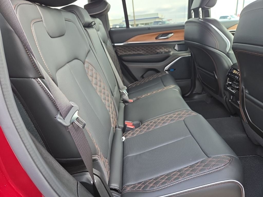 2025 Jeep Grand Cherokee Summit Reserve