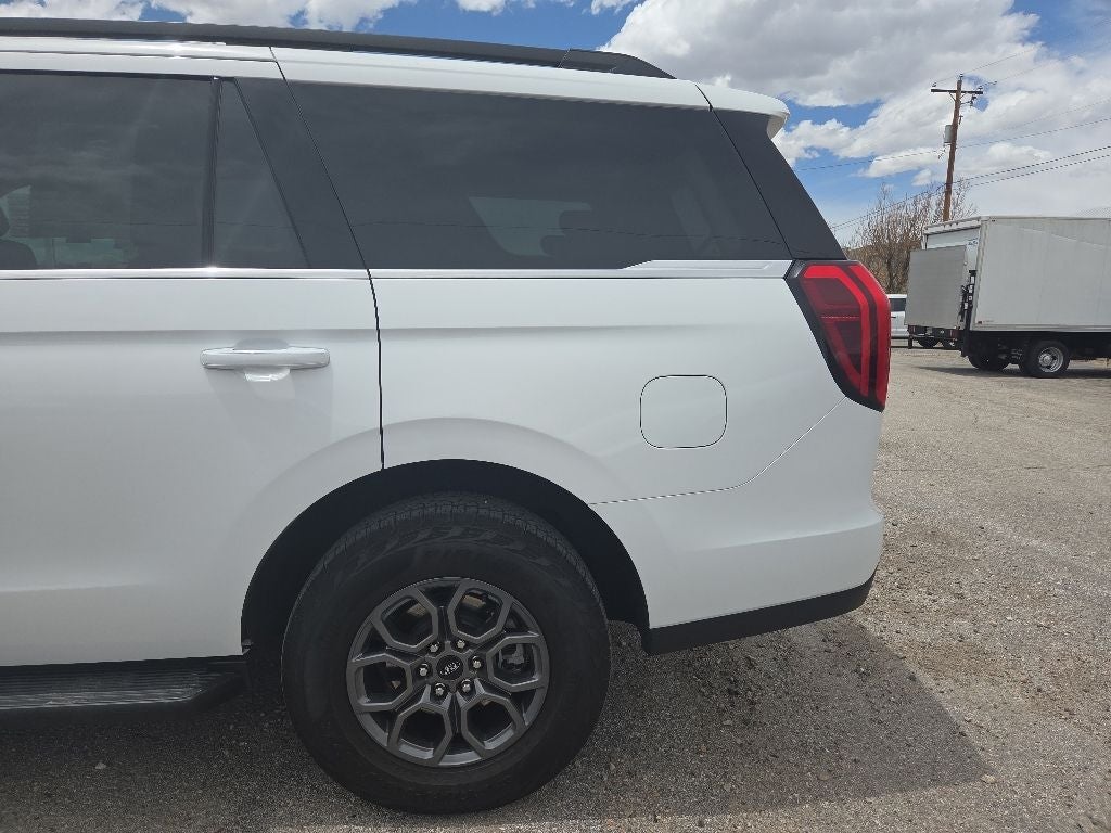 2025 Ford Expedition Active - Photo 12