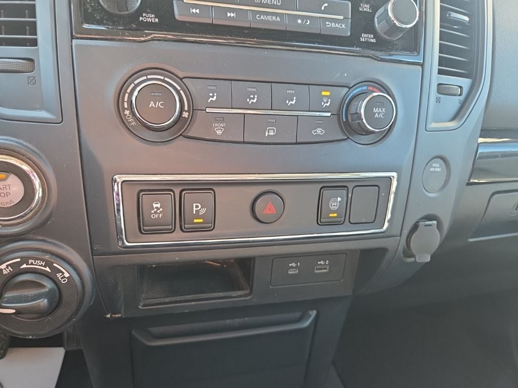 2022 Nissan Titan SV