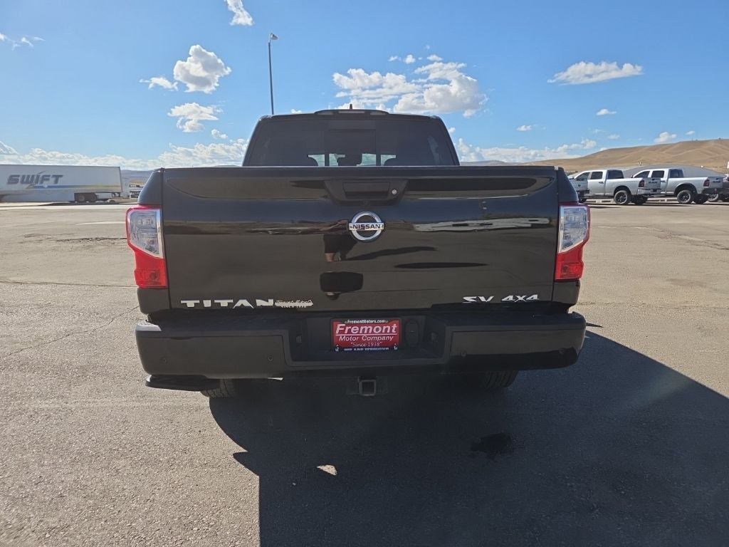 2022 Nissan Titan SV