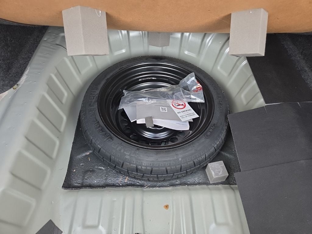 2024 Nissan Versa 1.6 SV