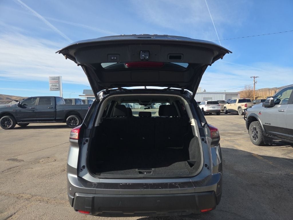 2024 Nissan Rogue SV