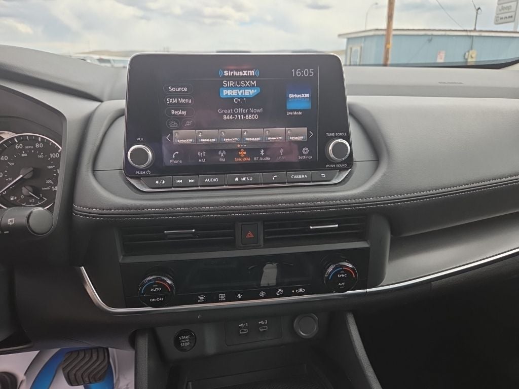 2025 Nissan Rogue SV