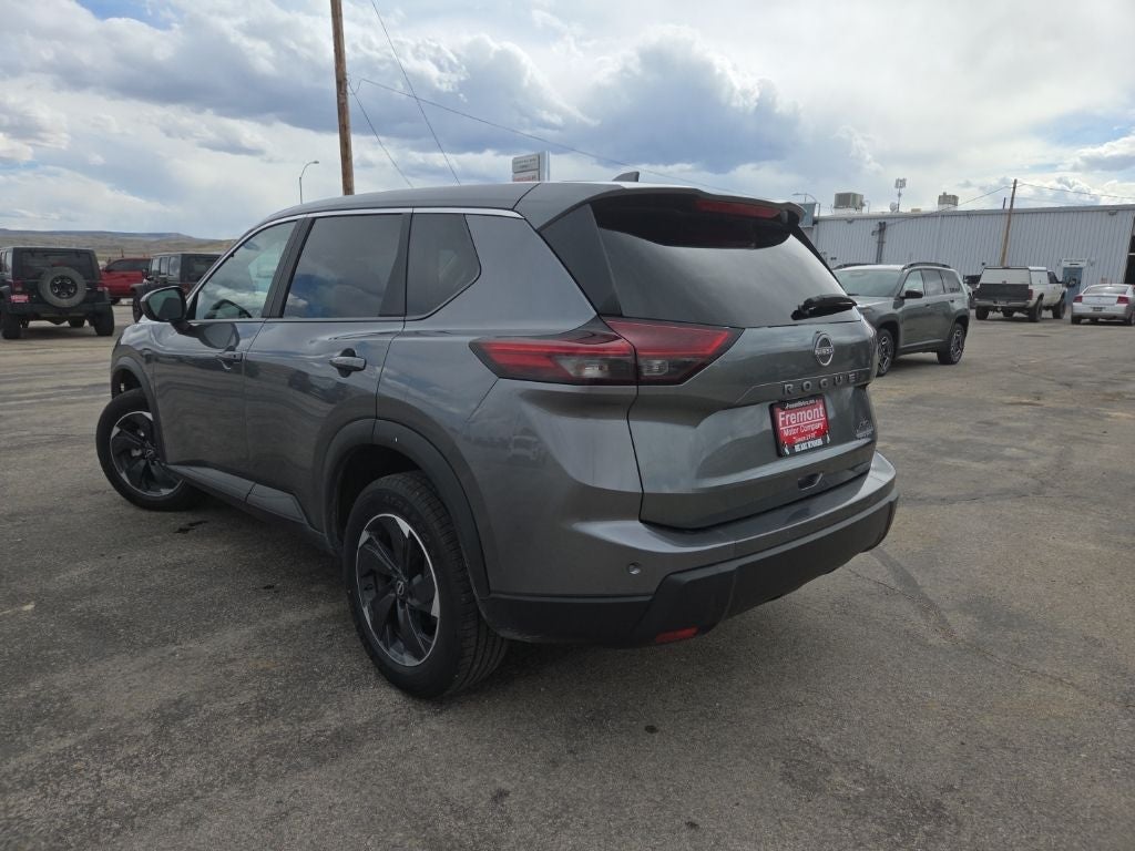 2025 Nissan Rogue SV