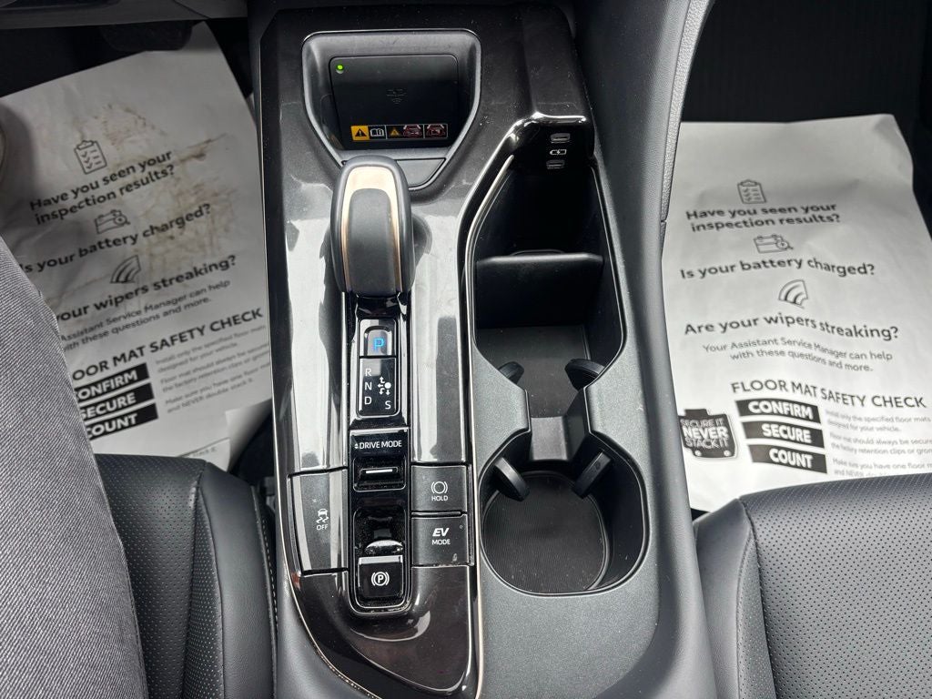 2025 Toyota Crown Signia Limited