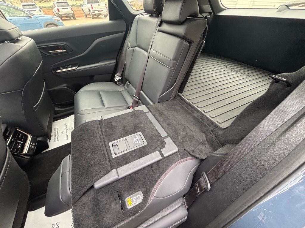 2025 Toyota Crown Signia Limited