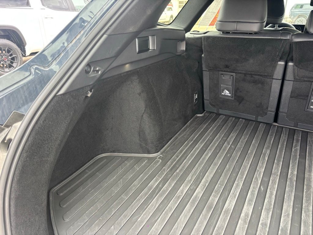 2025 Toyota Crown Signia Limited