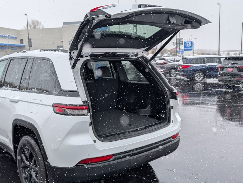 2025 Jeep Grand Cherokee Altitude X 4X4