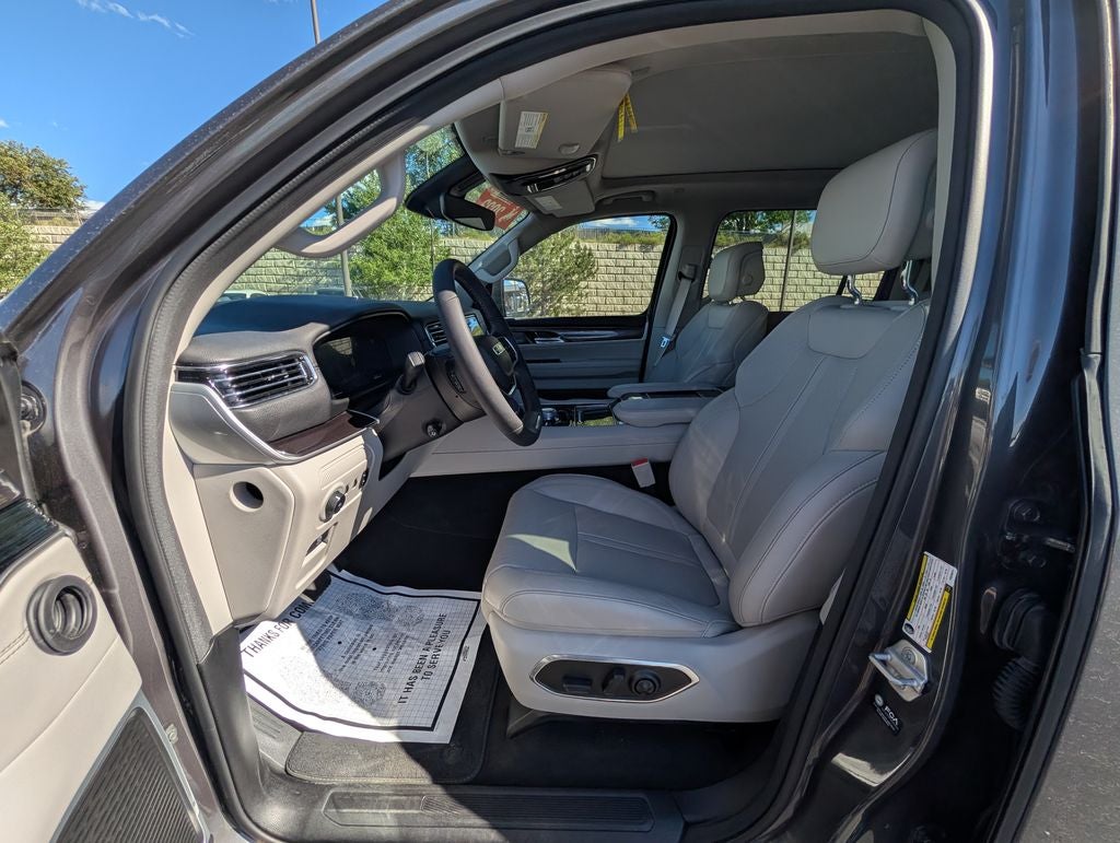 2023 Jeep Wagoneer Base 4x4