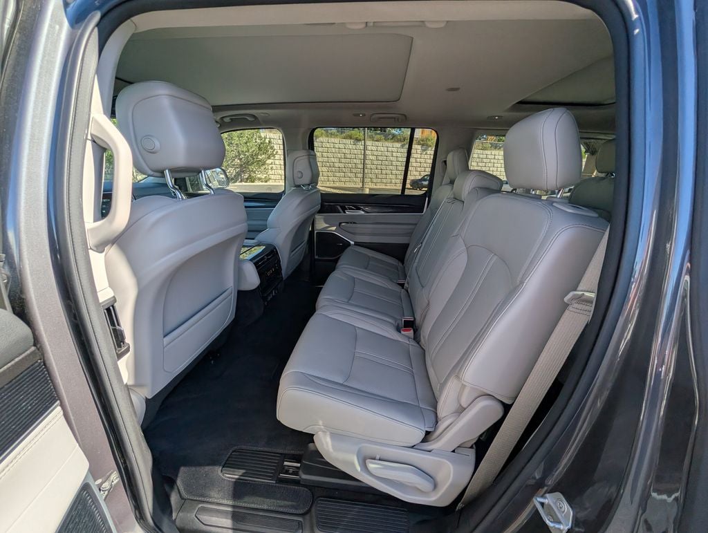 2023 Jeep Wagoneer Base 4x4