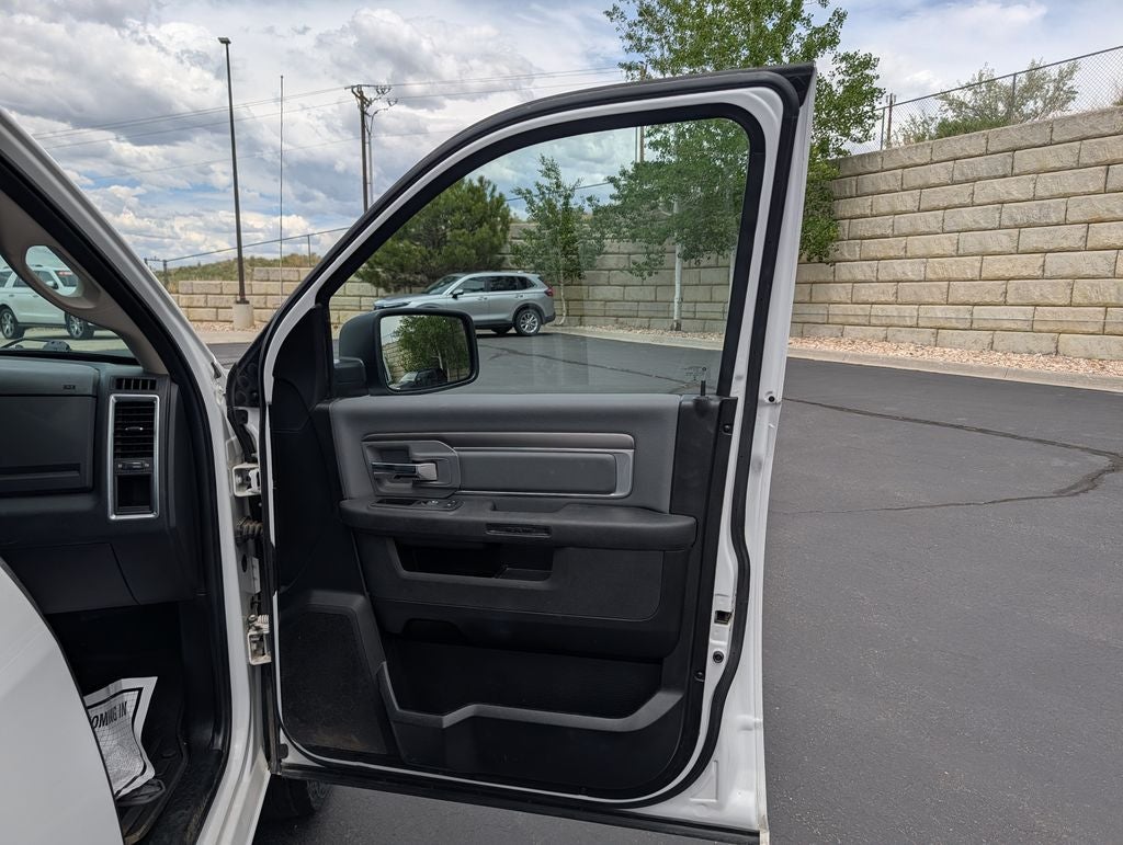 2022 RAM 1500 Classic SLT 4X4