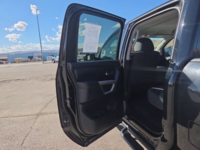 2022 Nissan Titan SV