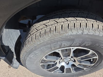 2022 Nissan Titan SV