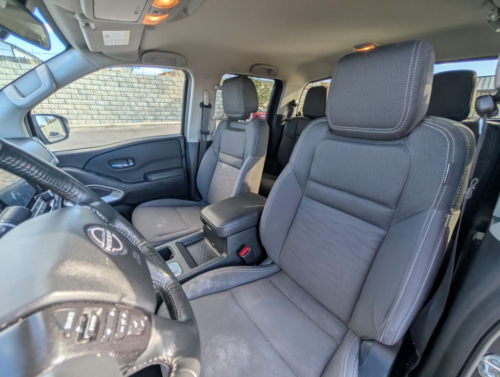 2024 Nissan Frontier SV 4X4