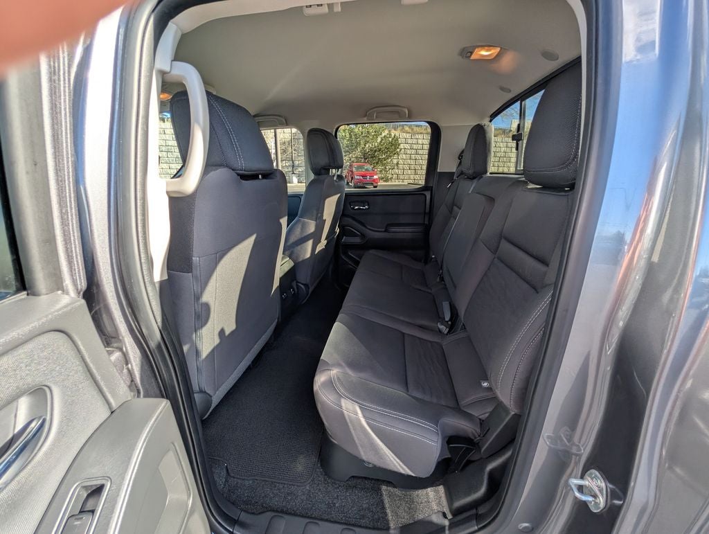 2024 Nissan Frontier SV 4X4