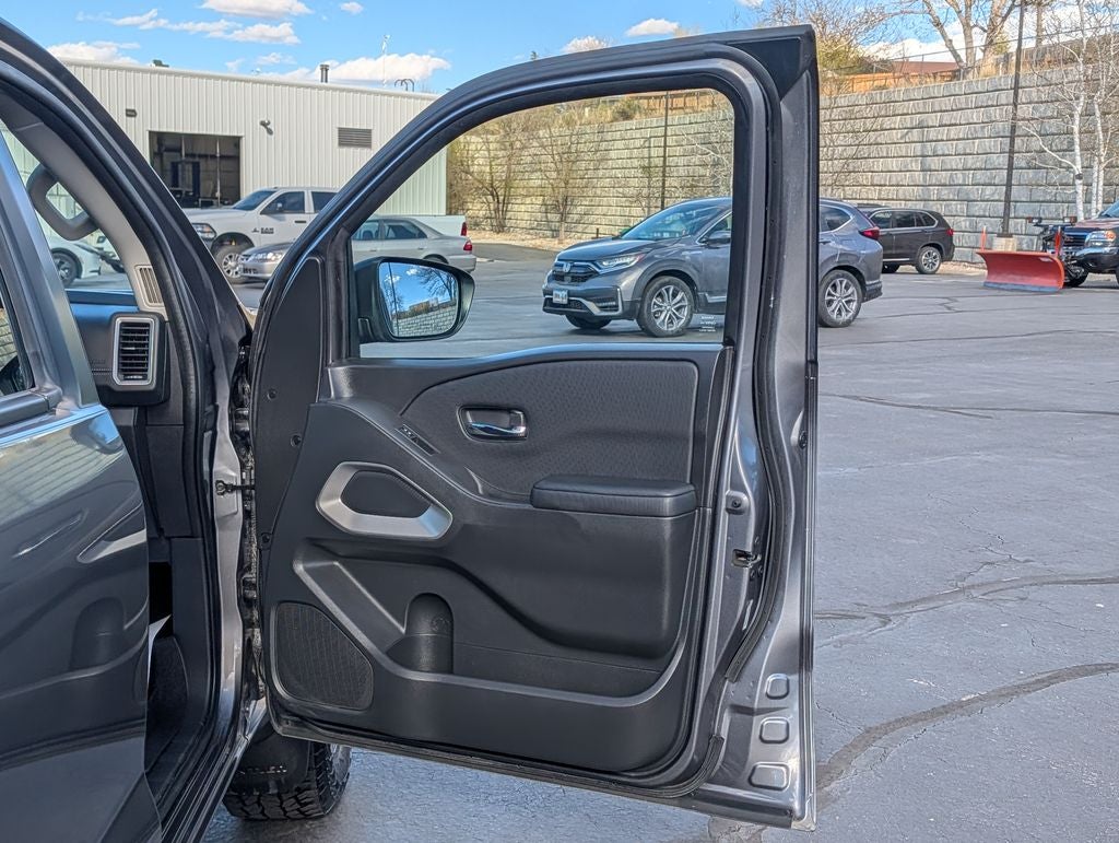 2024 Nissan Frontier SV 4X4