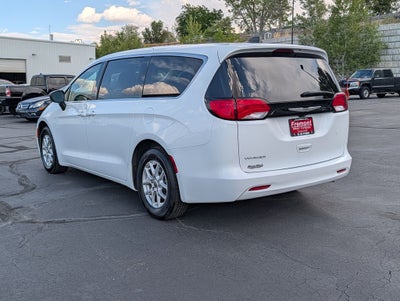 2024 Chrysler Voyager LX
