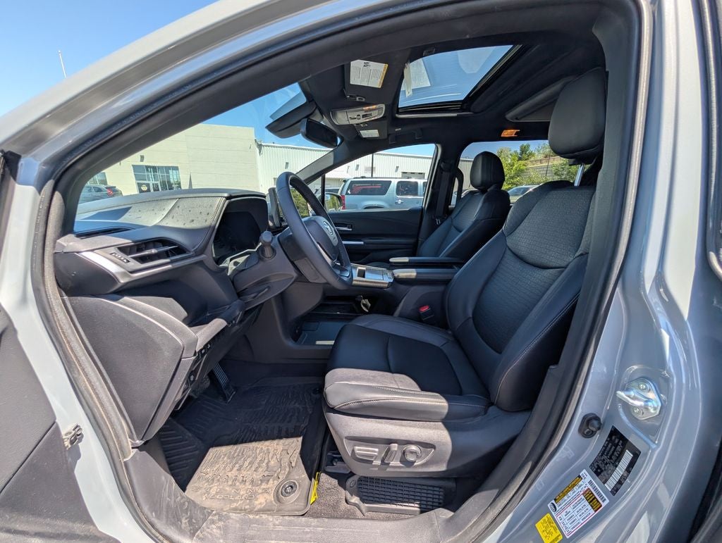 2025 Toyota Sienna Woodland Edition