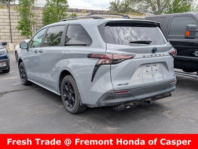 2025 Toyota Sienna Woodland Edition