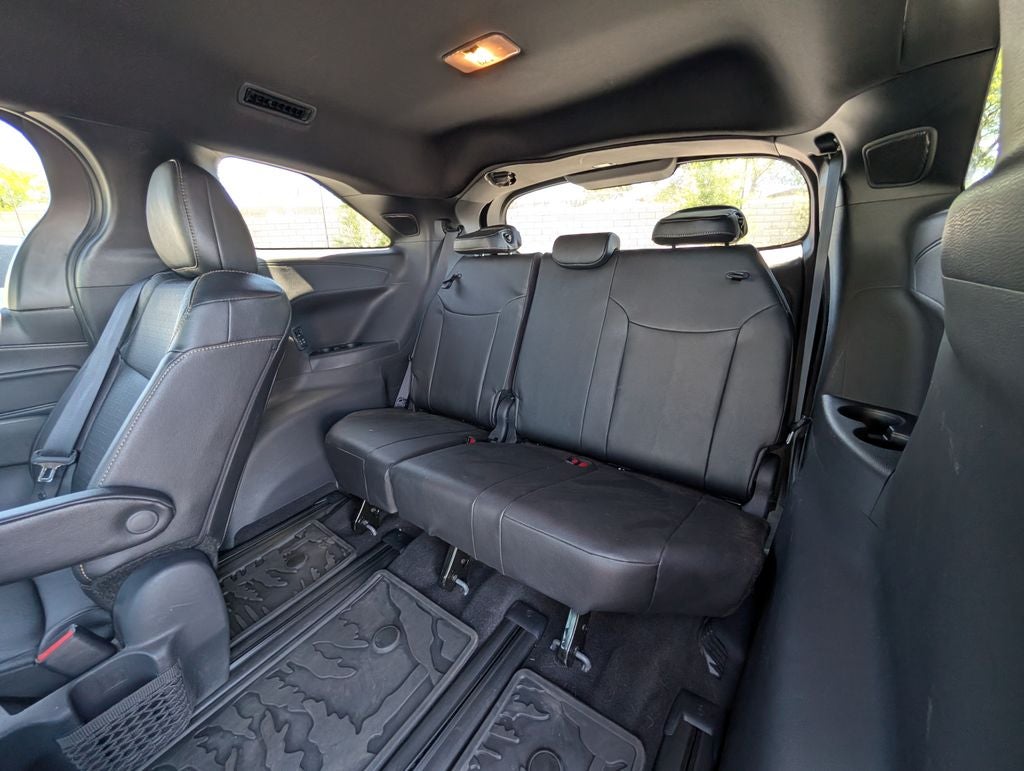 2025 Toyota Sienna Woodland Edition