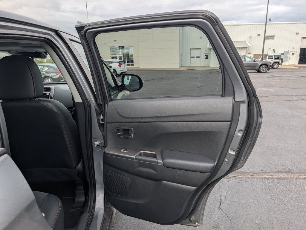 2025 Mitsubishi Outlander Sport 2.0 ES