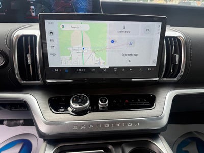 2027 Ford Expedition Max Platinum 30th Anniversary Pkg