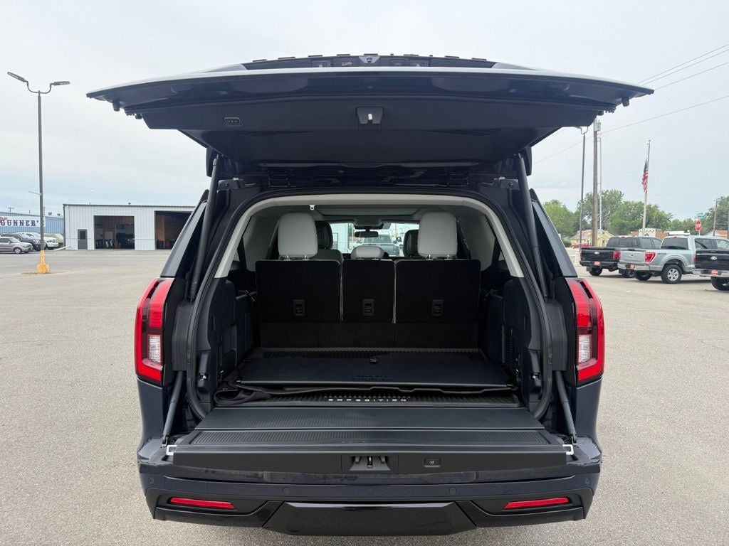2027 Ford Expedition Max Platinum 30th Anniversary Pkg