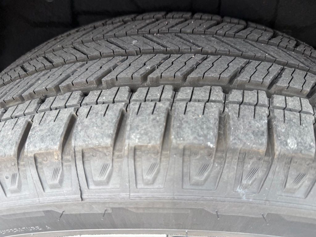 2027 Ford Expedition Max Platinum 30th Anniversary Pkg