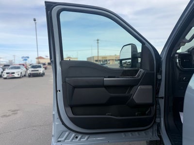 2026 Ford F-350SD Lariat Black Appearance Pkg