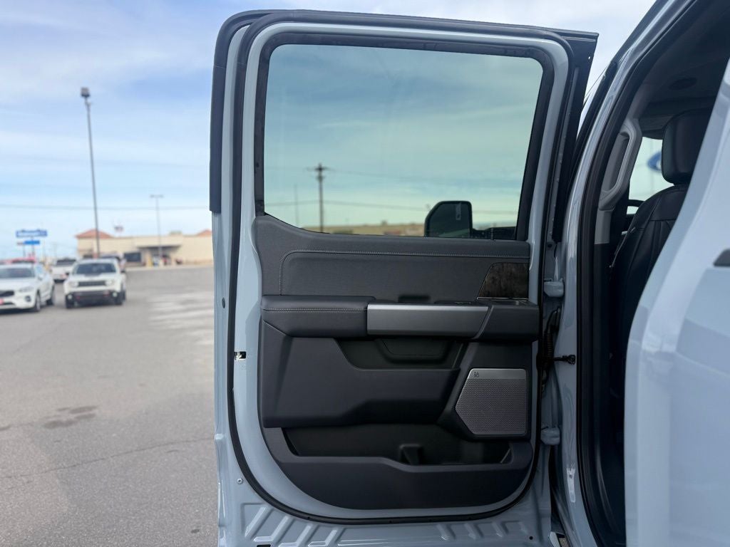 2026 Ford F-350SD Lariat Black Appearance Pkg