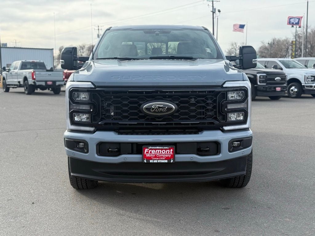 2026 Ford F-350SD Lariat Black Appearance Pkg