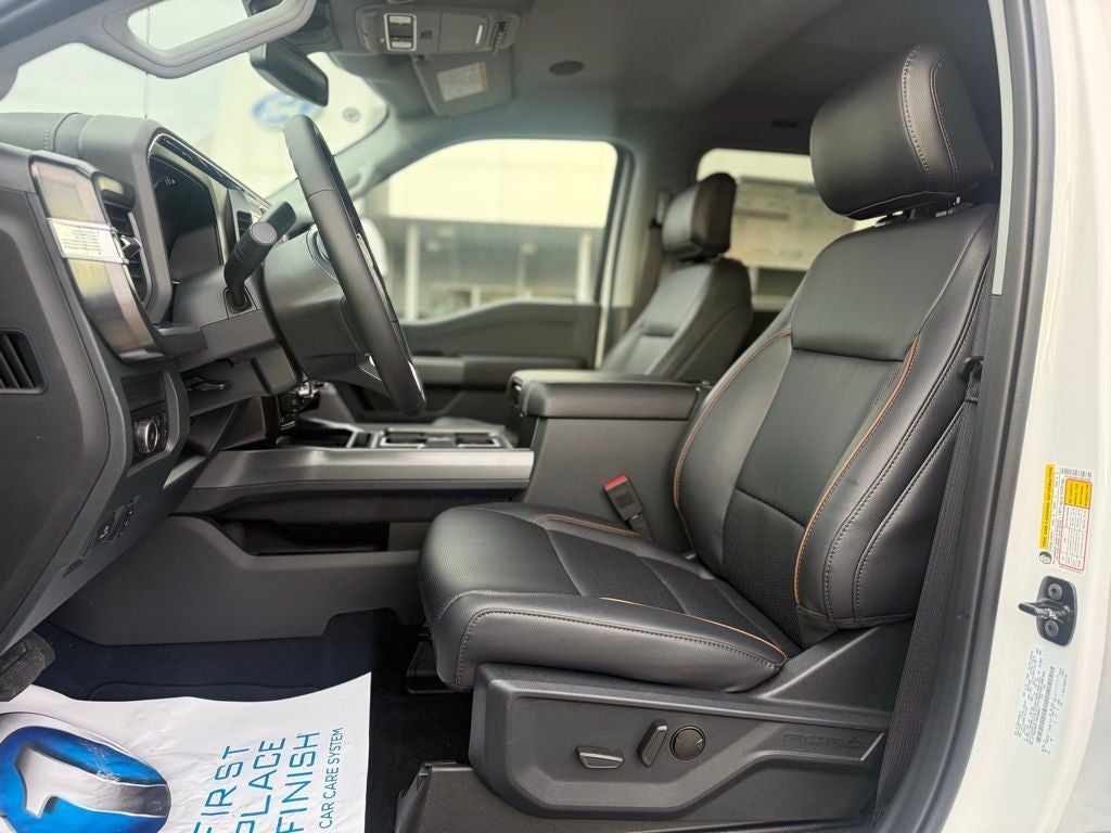 2026 Ford F-350SD Lariat Black Appearance Pkg