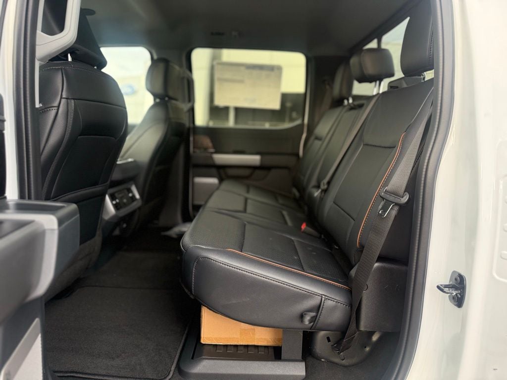 2026 Ford F-350SD Lariat Black Appearance Pkg