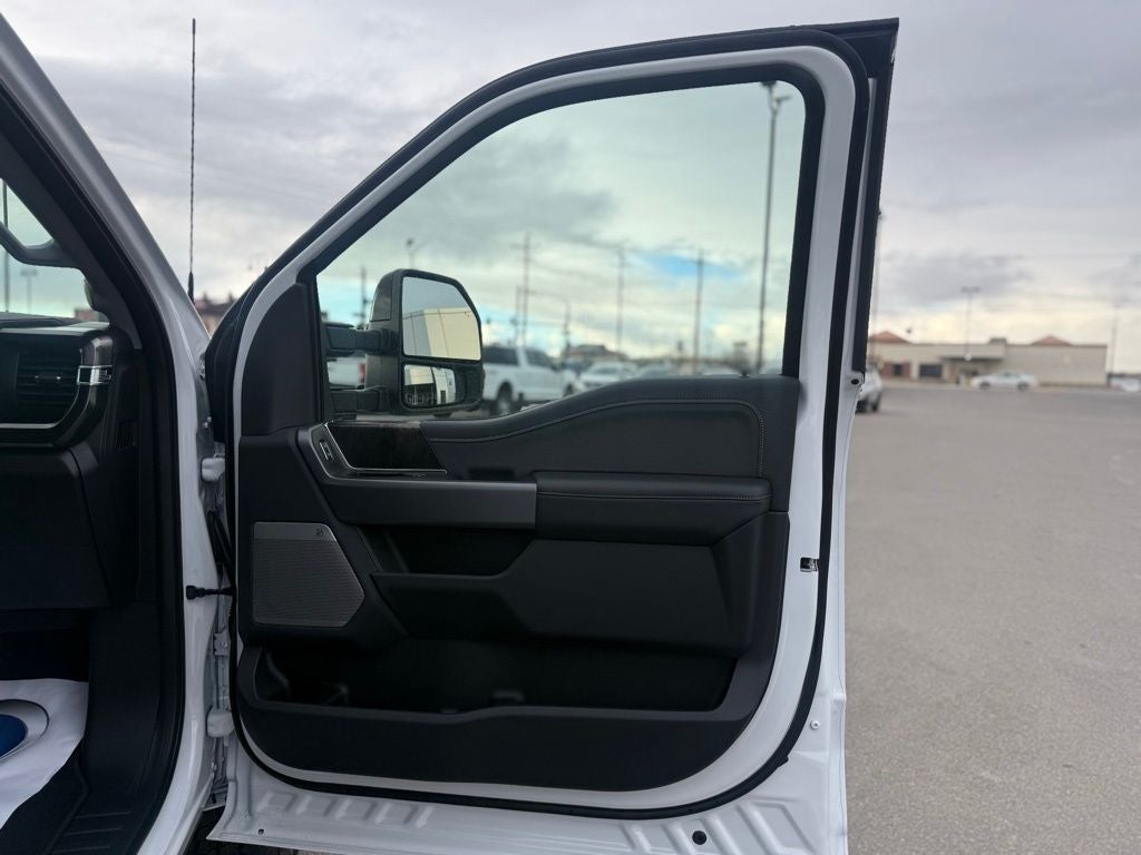 2026 Ford F-350SD Lariat Black Appearance Pkg