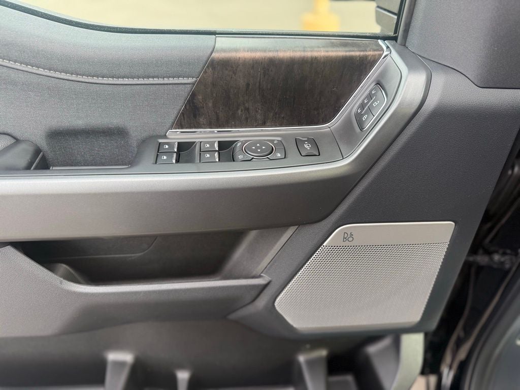 2026 Ford F-350SD Lariat Black Appearance Pkg