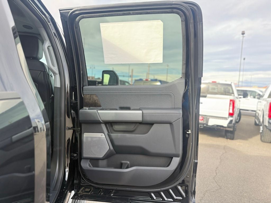 2026 Ford F-350SD Lariat Black Appearance Pkg