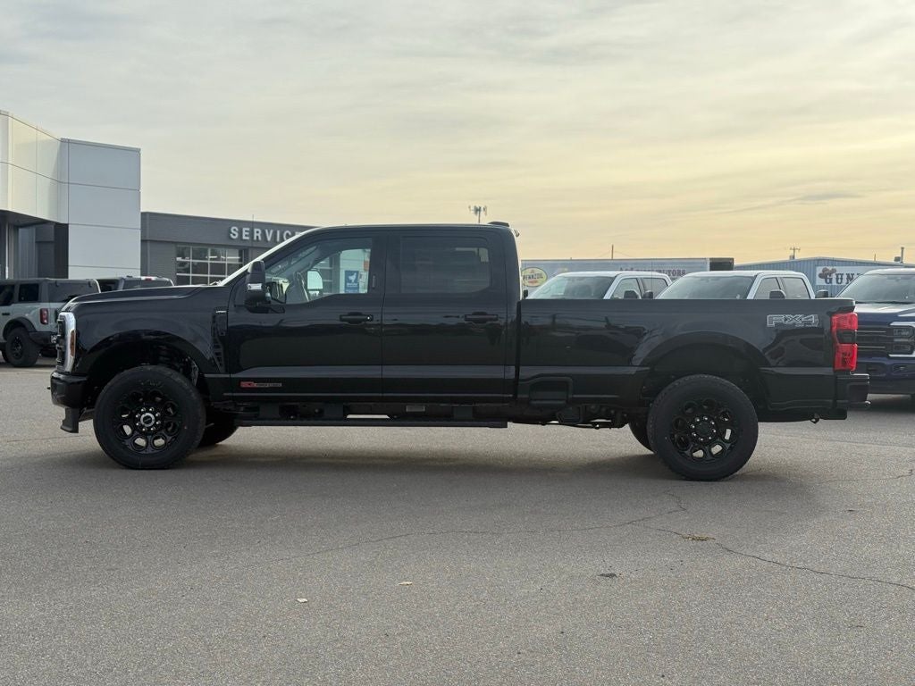 2026 Ford F-350SD Lariat Black Appearance Pkg