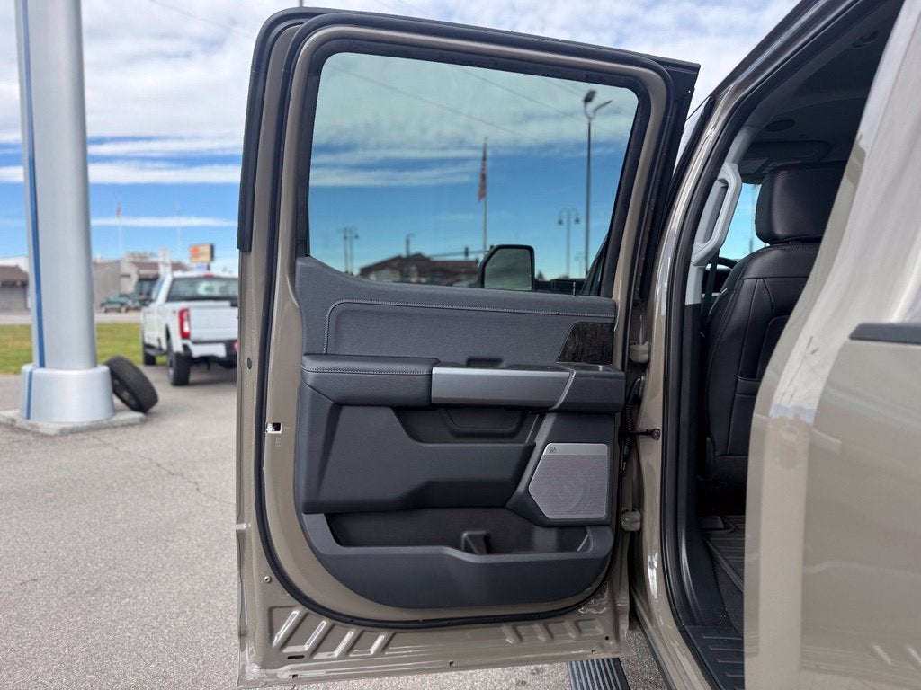 2027 Ford F-350SD Lariat Tremor