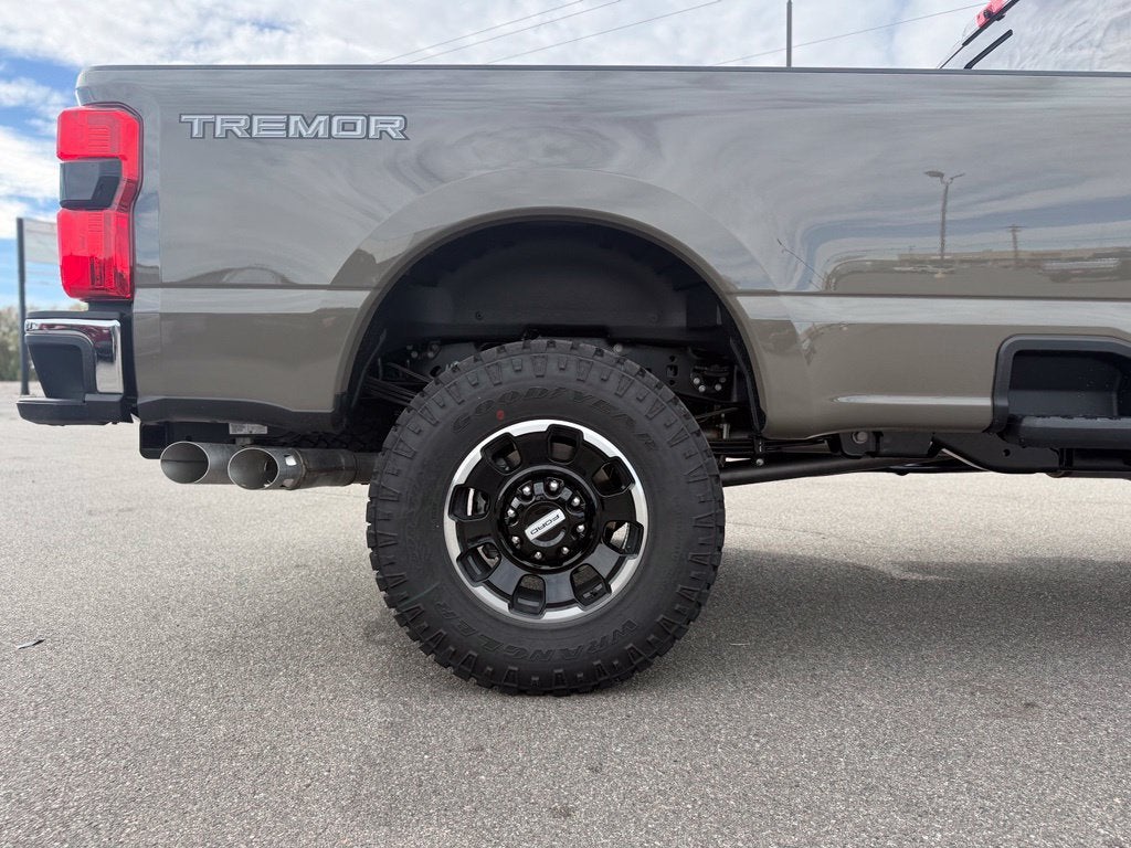 2027 Ford F-350SD Lariat Tremor