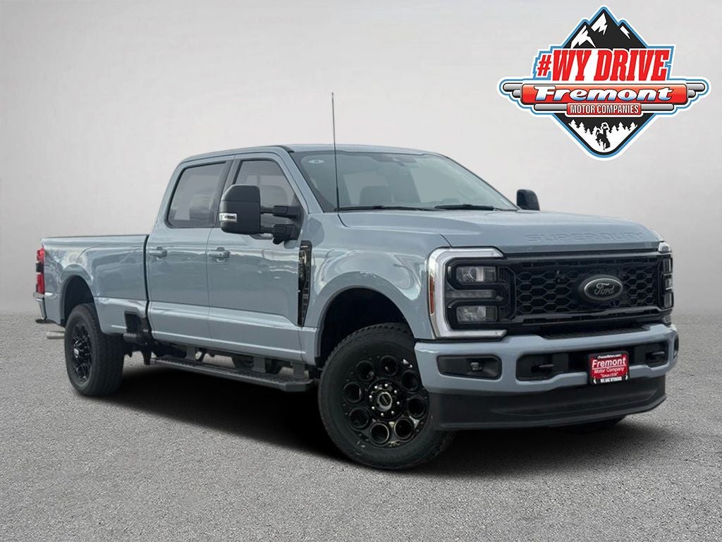 2026 Ford F-350SD Lariat Black Appearance Pkg