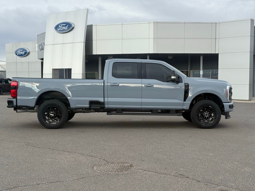 2026 Ford F-350SD Lariat Black Appearance Pkg