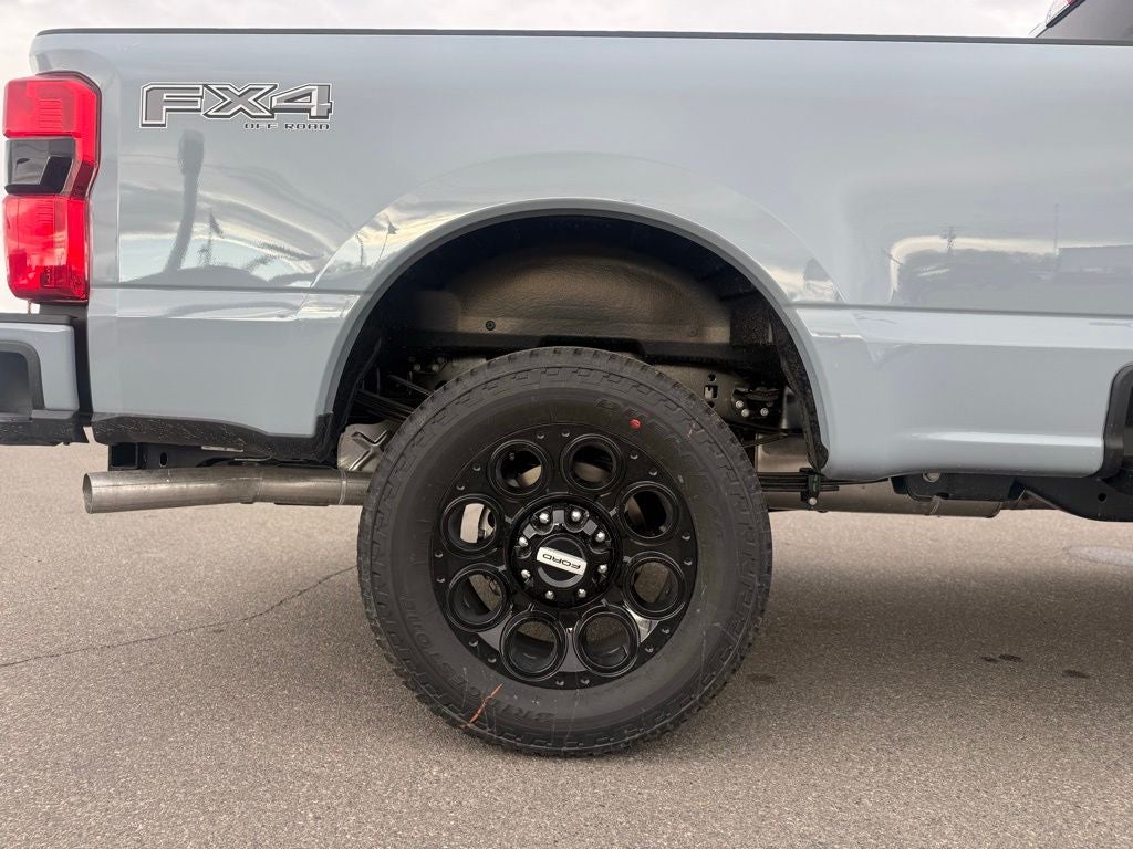 2026 Ford F-350SD Lariat Black Appearance Pkg