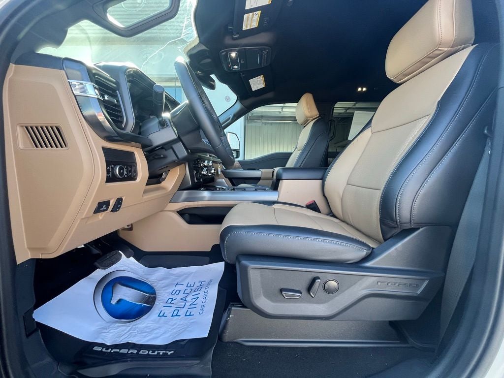 2026 Ford F-350SD Lariat