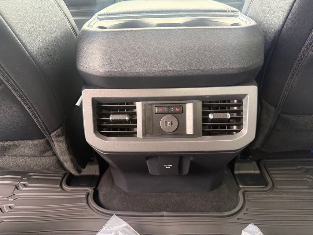 2026 Ford F-350SD Lariat DRW