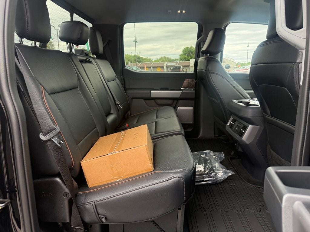 2026 Ford F-350SD Lariat DRW